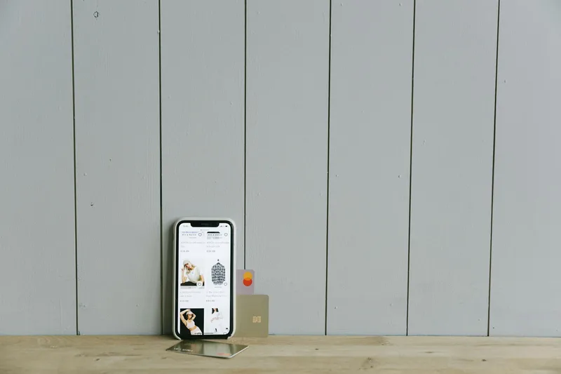 Layar pemeriksaan kelayakan SPayLater di aplikasi Shopee Indonesia