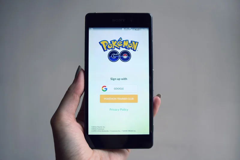 Layar login akun Shopee Indonesia di aplikasi mobile