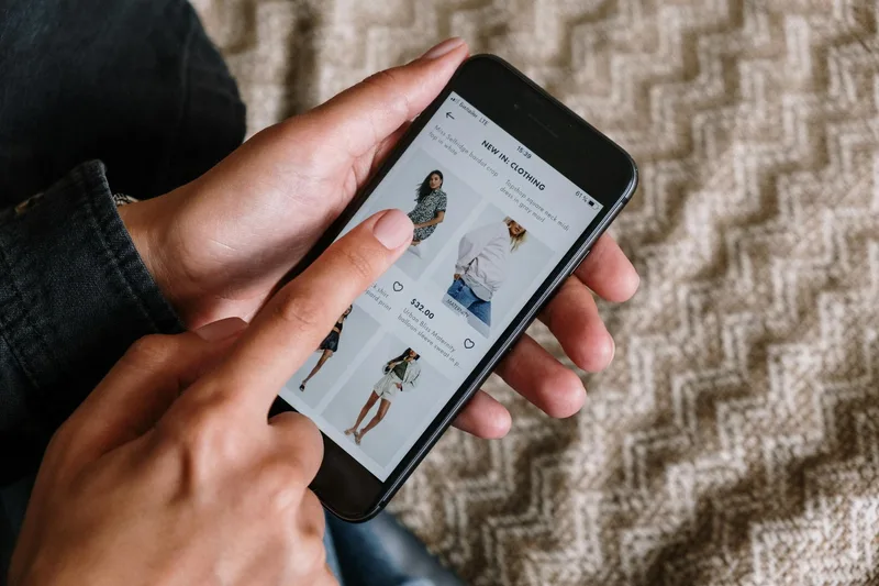 Shopee Indonesia app registration screen showing phone number entry and OTP verification